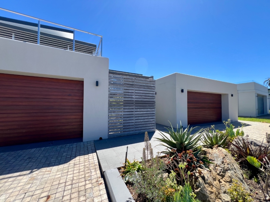 5 Bedroom Property for Sale in Oubaai Western Cape
